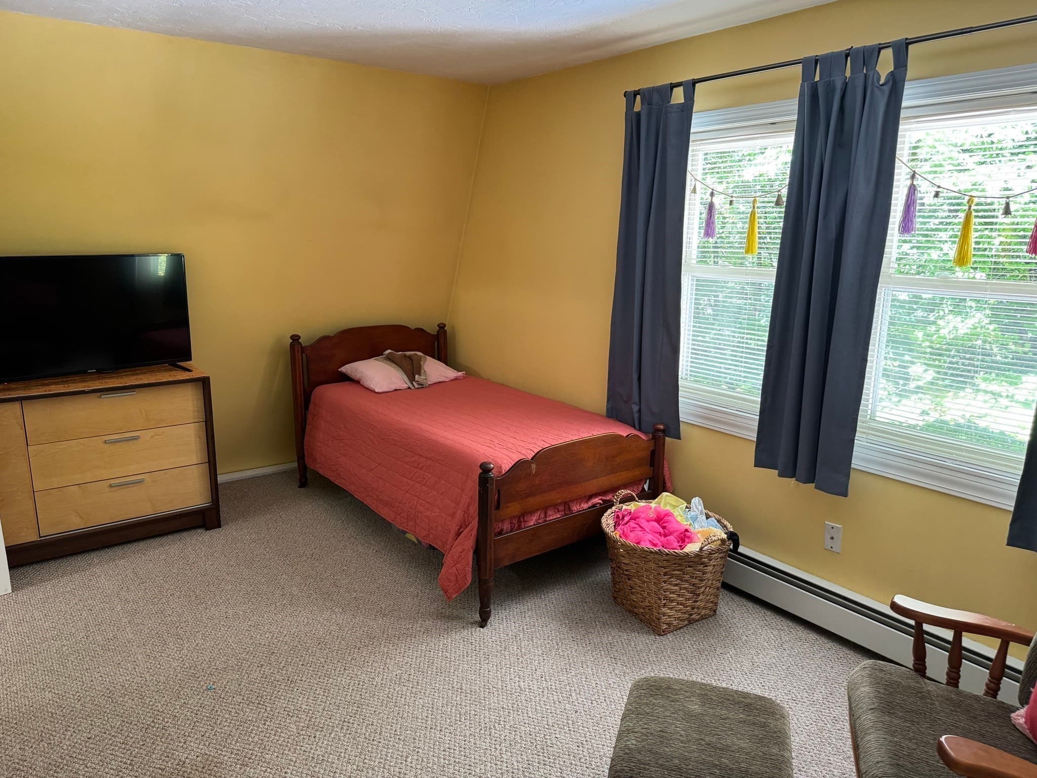 Single Family Residence at 121 Copperfield Rd, Worcester MA 01602, Worcester, photo 15 of 26