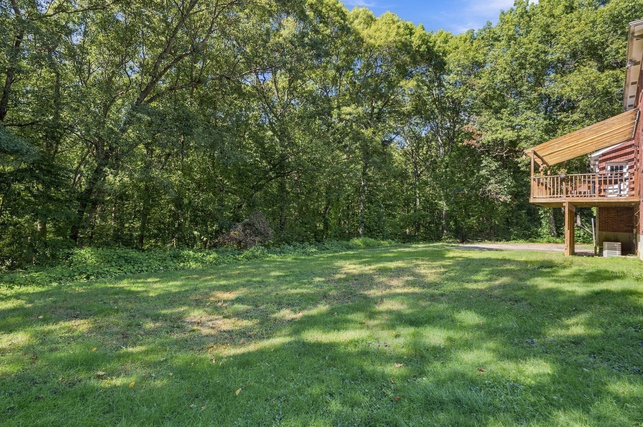 Single Family Residence at 20 Lincoln, North Smithfield RI 02896, North Smithfield, photo 7 of 39