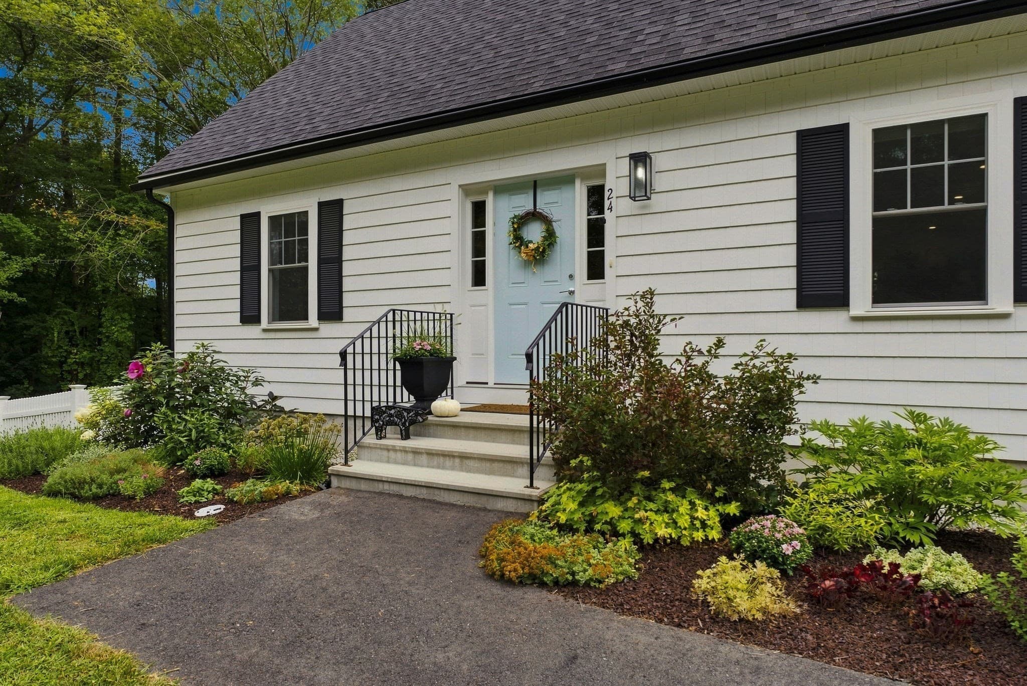 24 Locust St, Salisbury MA 01952