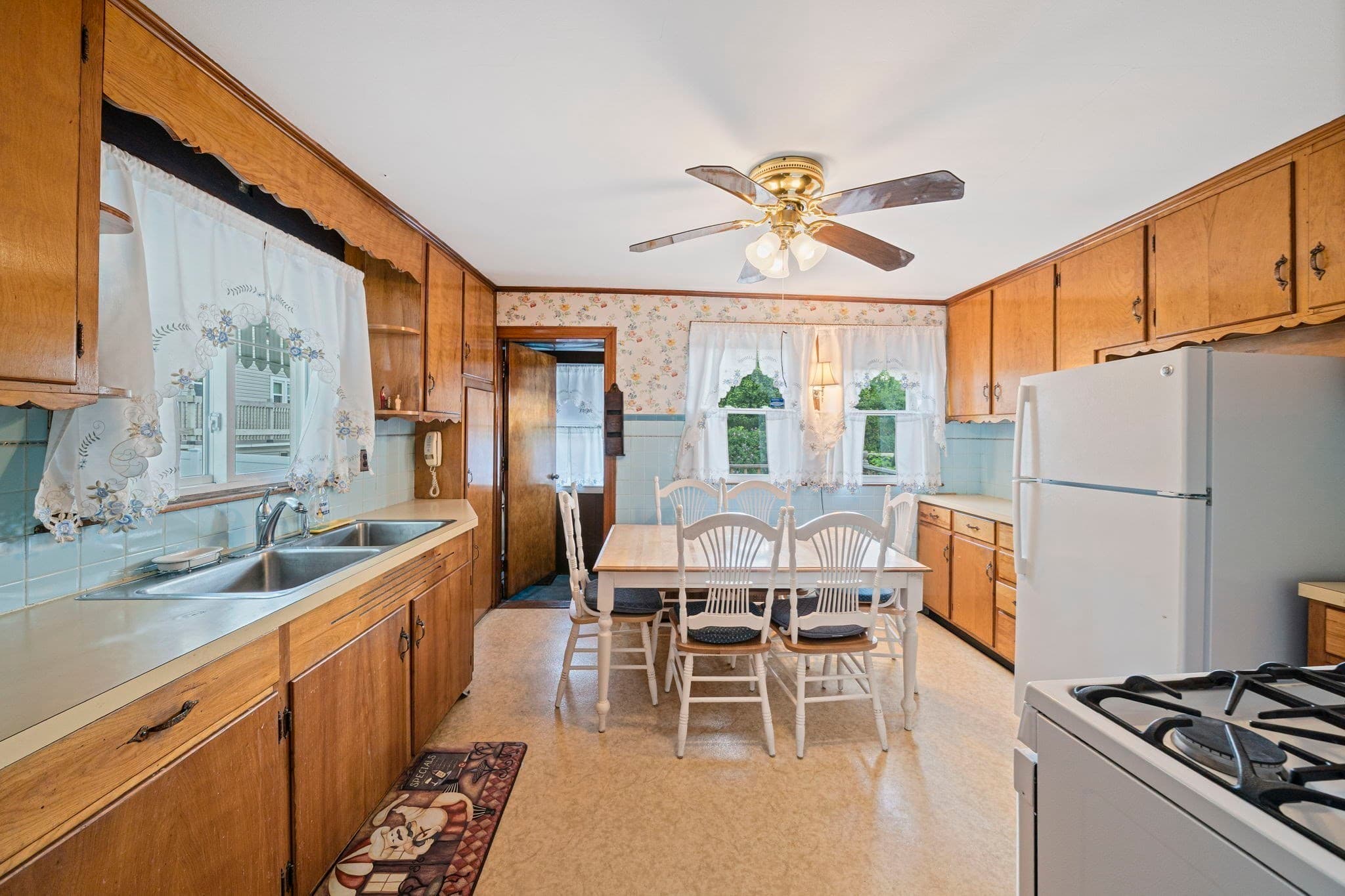 Single Family Residence at 104 Fremont St, Somerville MA 02145, Somerville, photo 9 of 29
