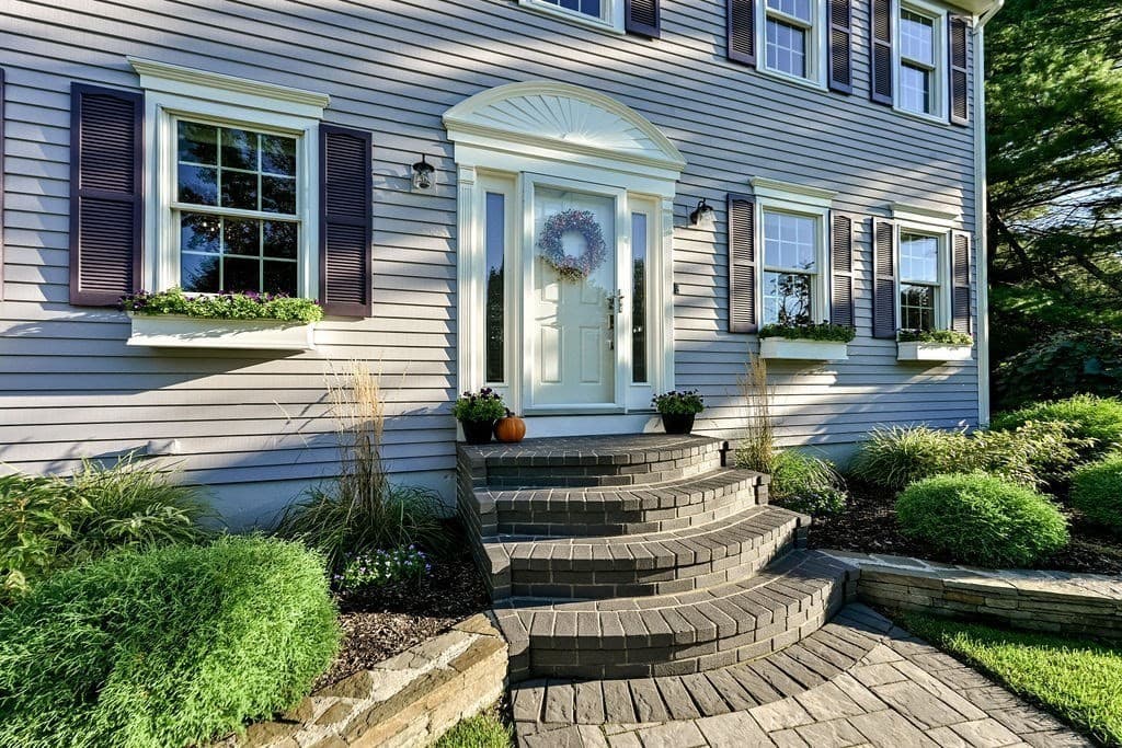Single Family Residence at 7 Southpark Ln, Mansfield MA 02048, Mansfield, photo 2 of 42