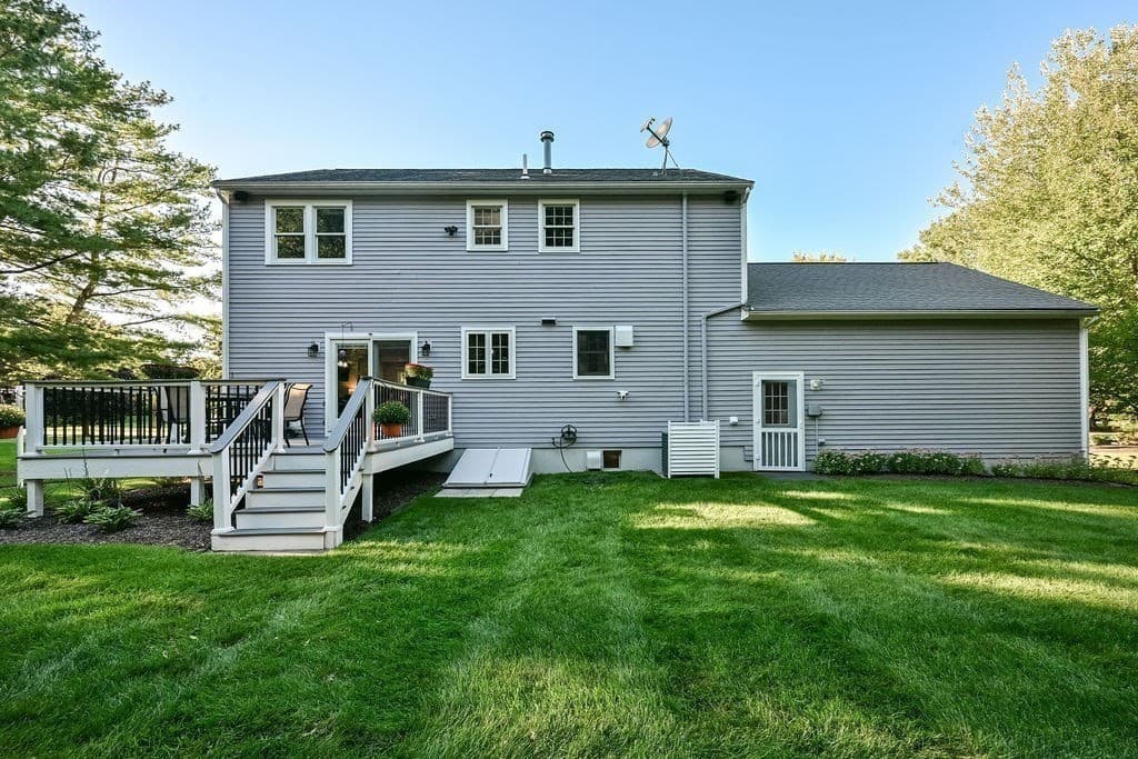 Single Family Residence at 7 Southpark Ln, Mansfield MA 02048, Mansfield, photo 35 of 42