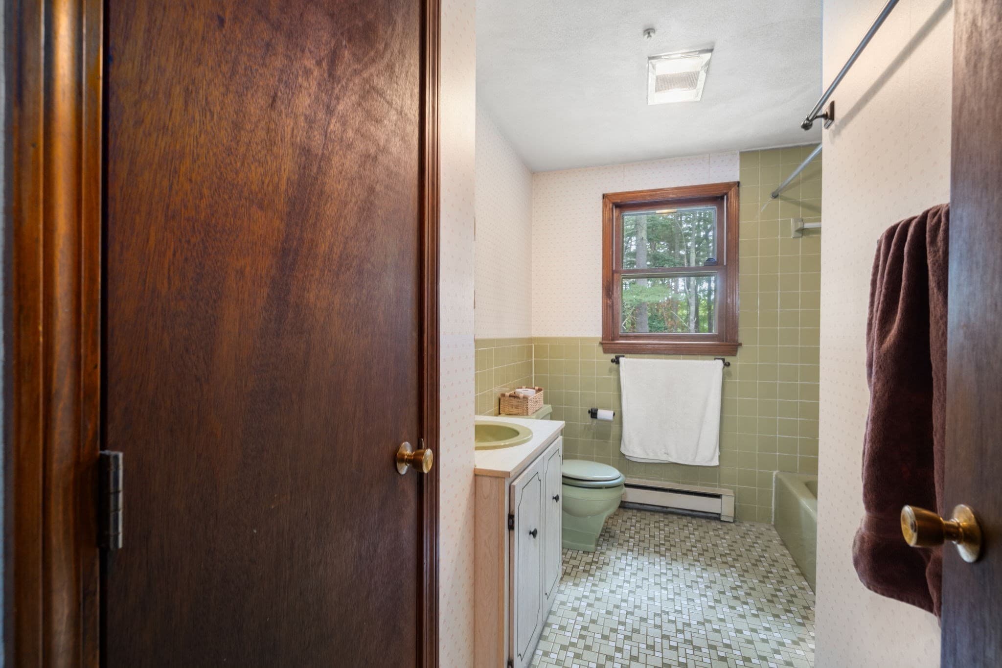 Single Family Residence at 145 White Pond Rd, Hudson MA 01749, Hudson, photo 13 of 36