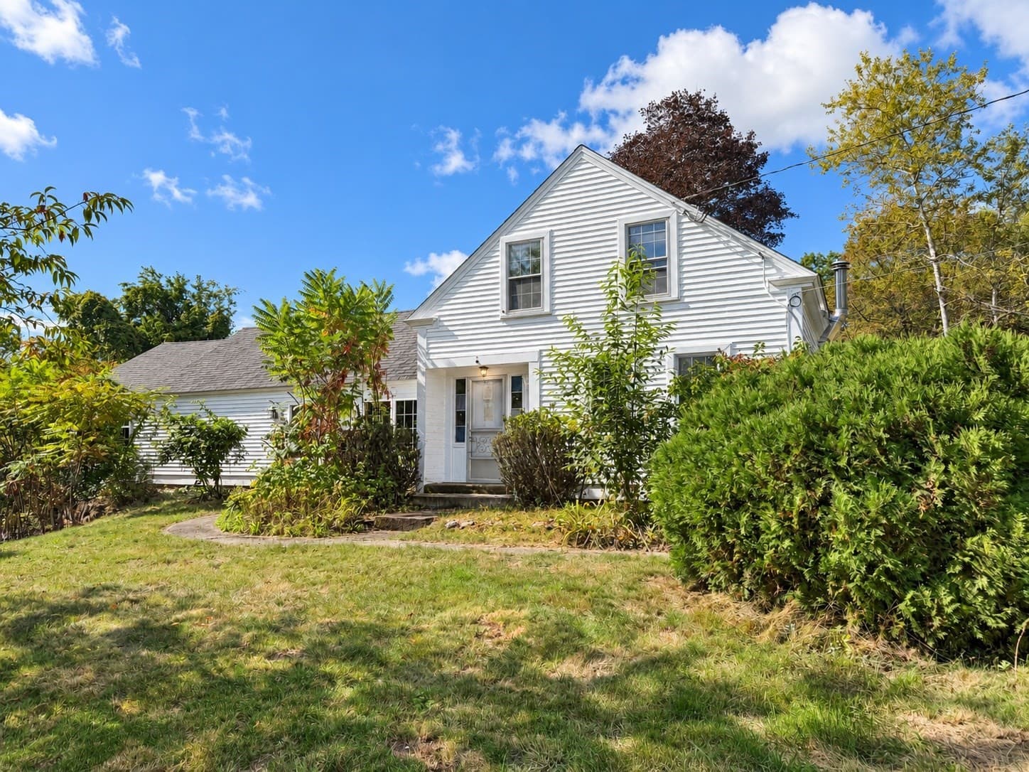 137 Damon Rd, Ashby MA 01431