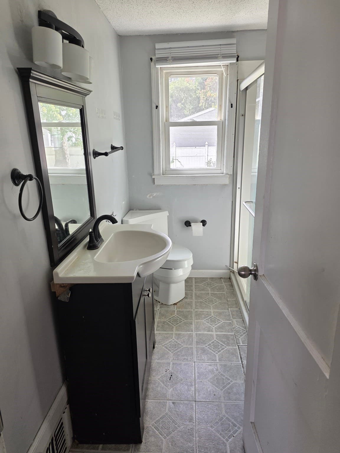 Single Family Residence at 78 Massreco St, Springfield MA 01109, Springfield, photo 7 of 13