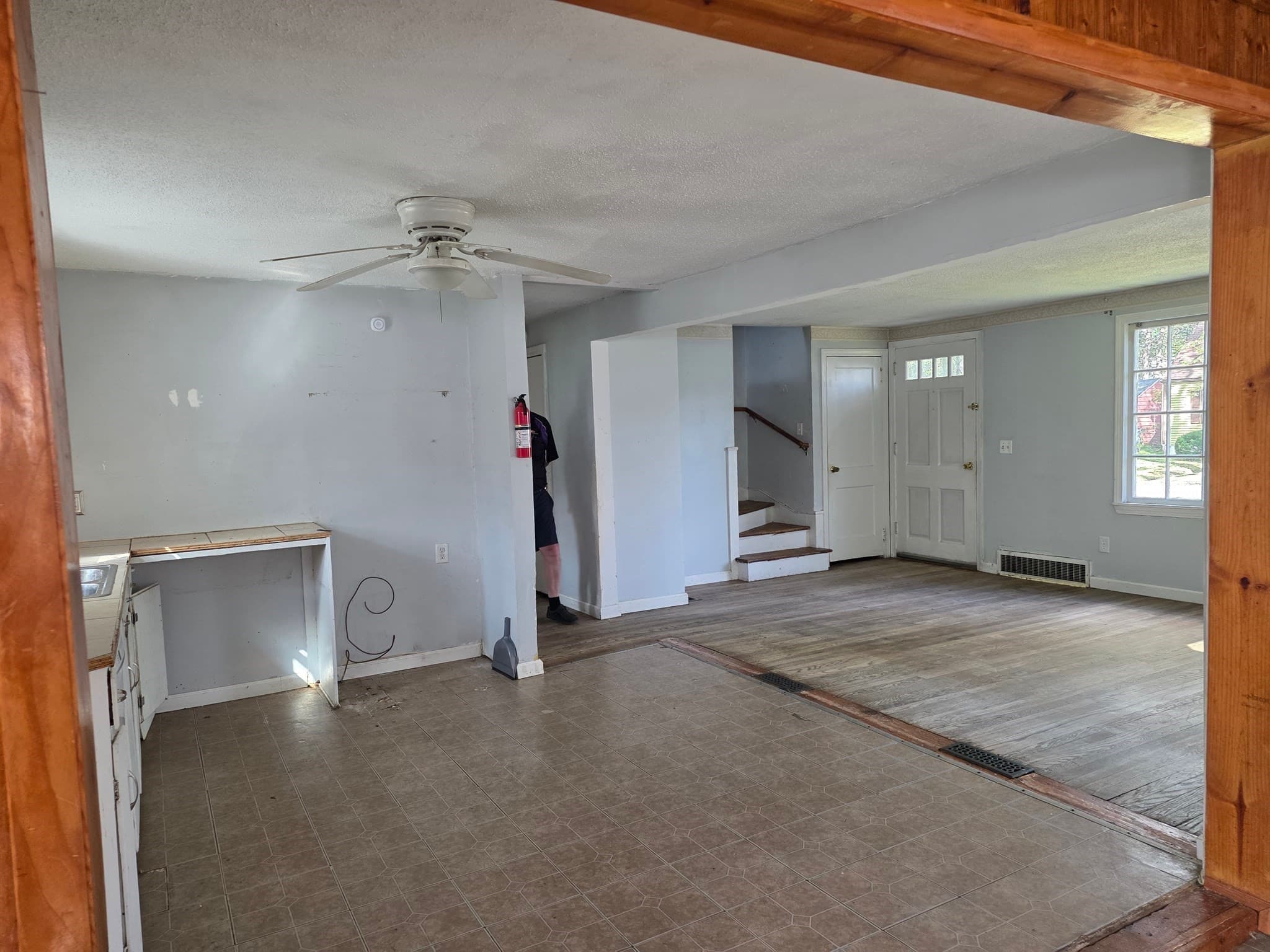 Single Family Residence at 78 Massreco St, Springfield MA 01109, Springfield, photo 4 of 13