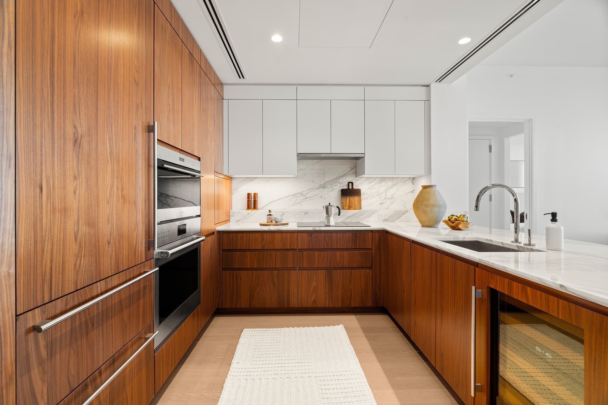 Condominium at 682 Atlantic Avenue # 3707, Boston MA 02110, Boston, photo 3 of 42