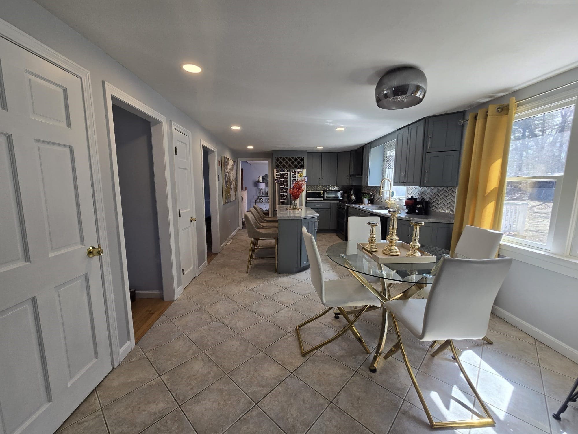 Single Family Residence at 20 Farm Pond Rd, Dracut MA 01826, Dracut, photo 7 of 36
