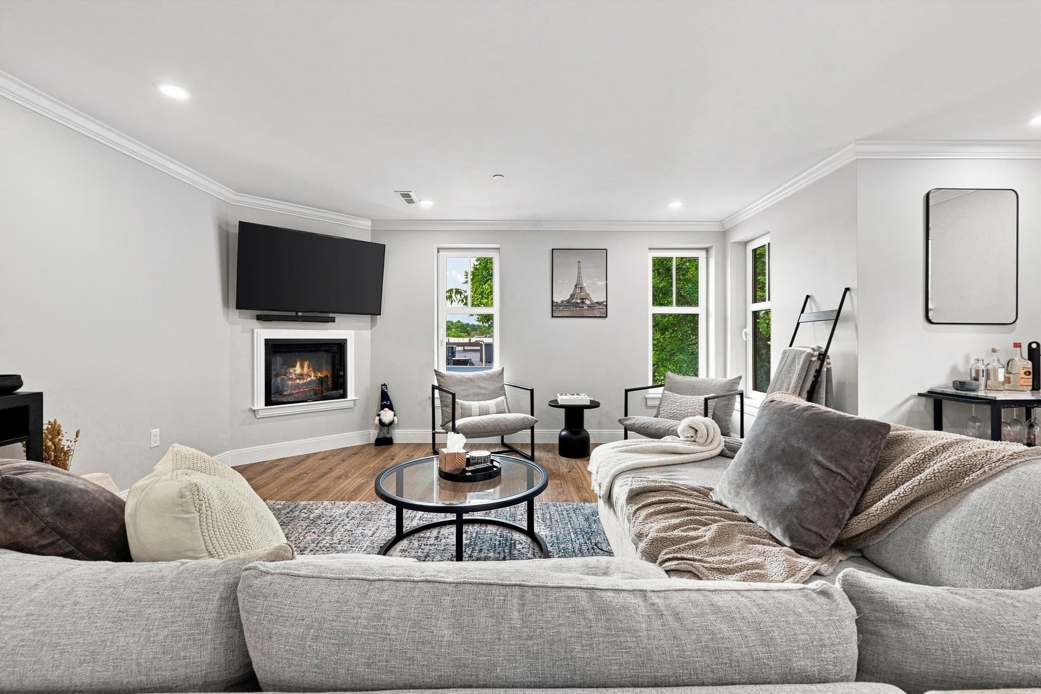 Condominium at 1721 Centre St # 204, Boston MA 02132, Boston, photo 2 of 31
