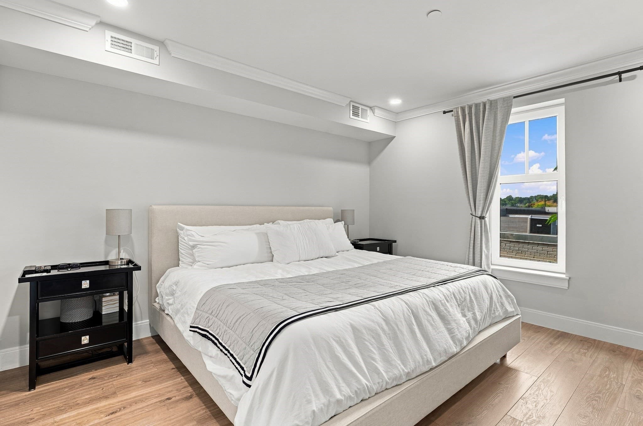 Condominium at 1721 Centre St # 204, Boston MA 02132, Boston, photo 16 of 31