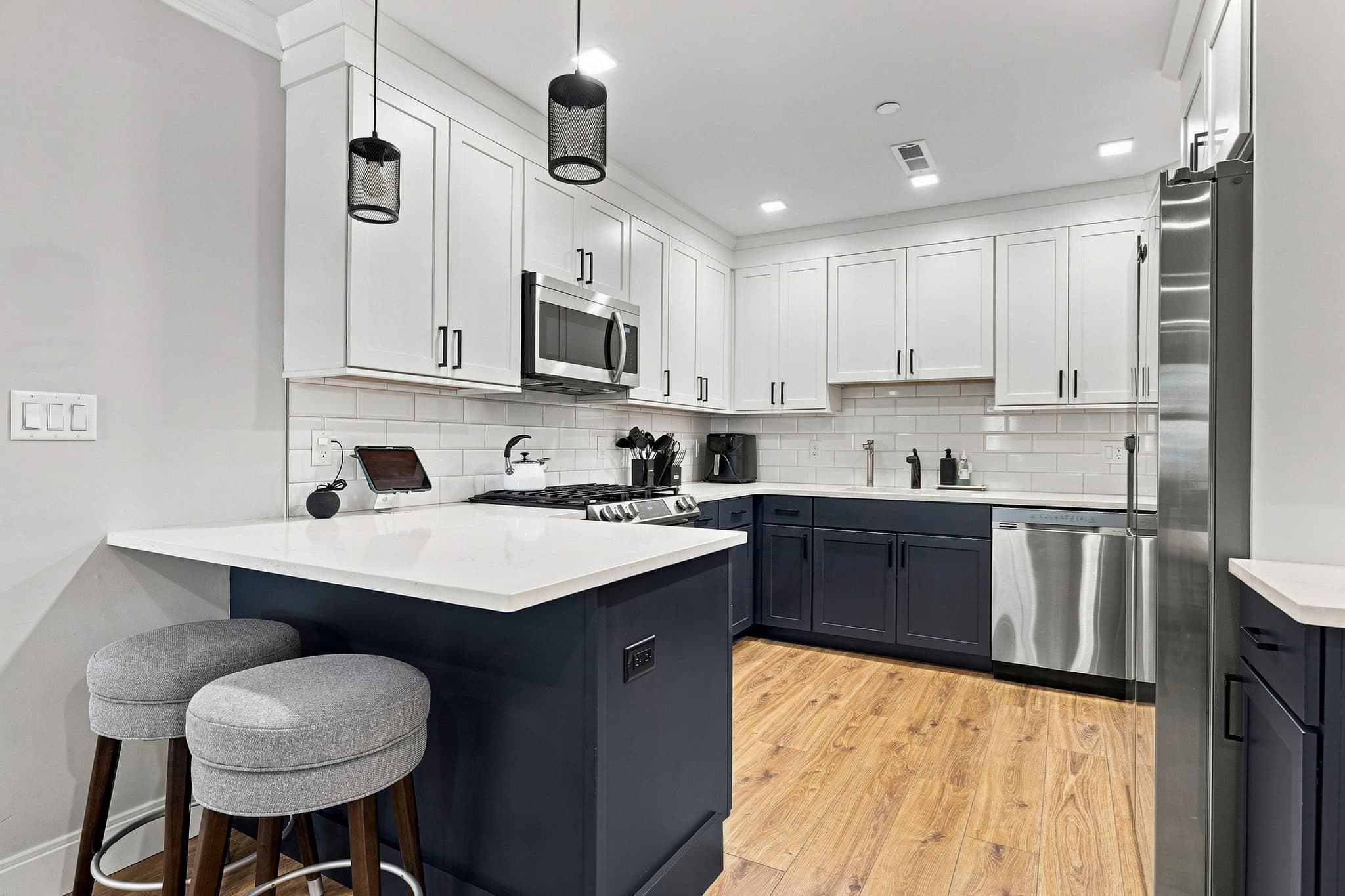 Condominium at 1721 Centre St # 204, Boston MA 02132, Boston, photo 11 of 31