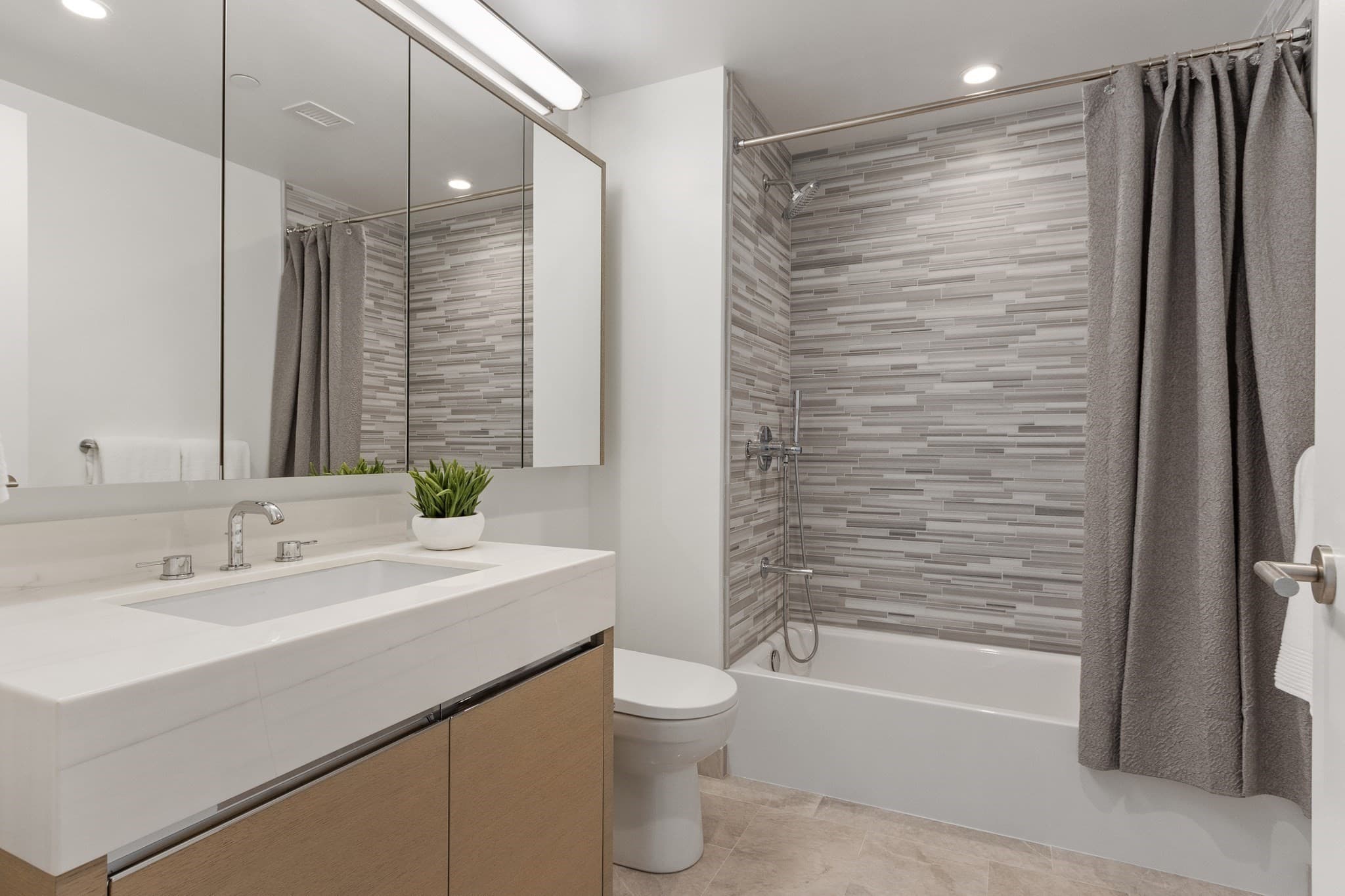 Condominium at 100 Lovejoy Wharf, Boston MA 02114, Boston, photo 16 of 34