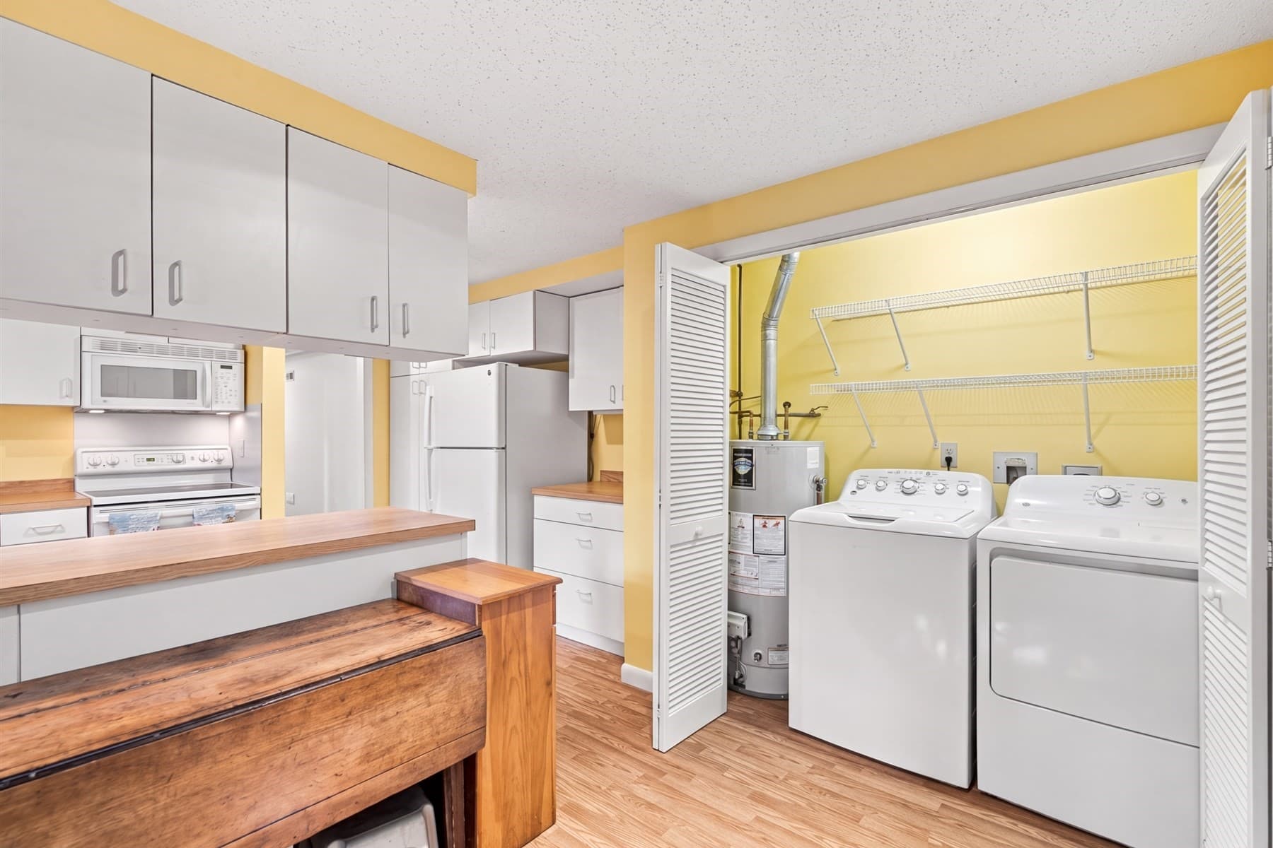 Condominium at 14 Woodrise # 14, Falmouth MA 02540, Falmouth, photo 9 of 31