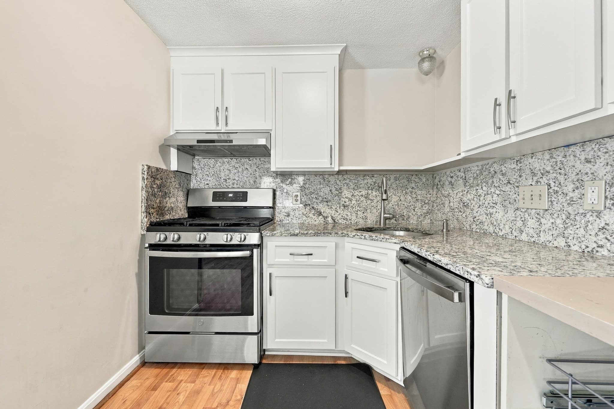 Condominium at 30 Mountain Gate Road # 30, Ashland MA 01721, Ashland, photo 8 of 32