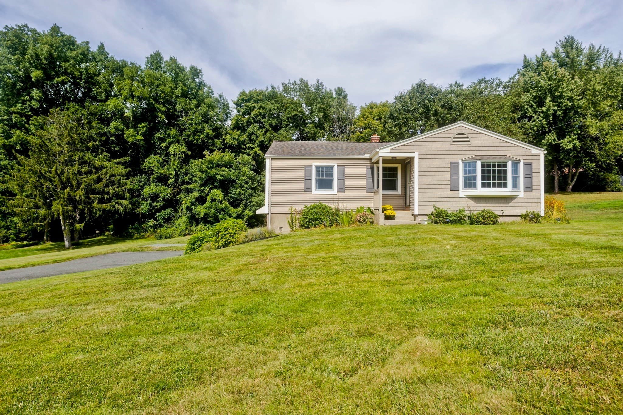 Single Family Residence at 14 Echo Valley Dr, Hampden MA 01036, Hampden, photo 2 of 42