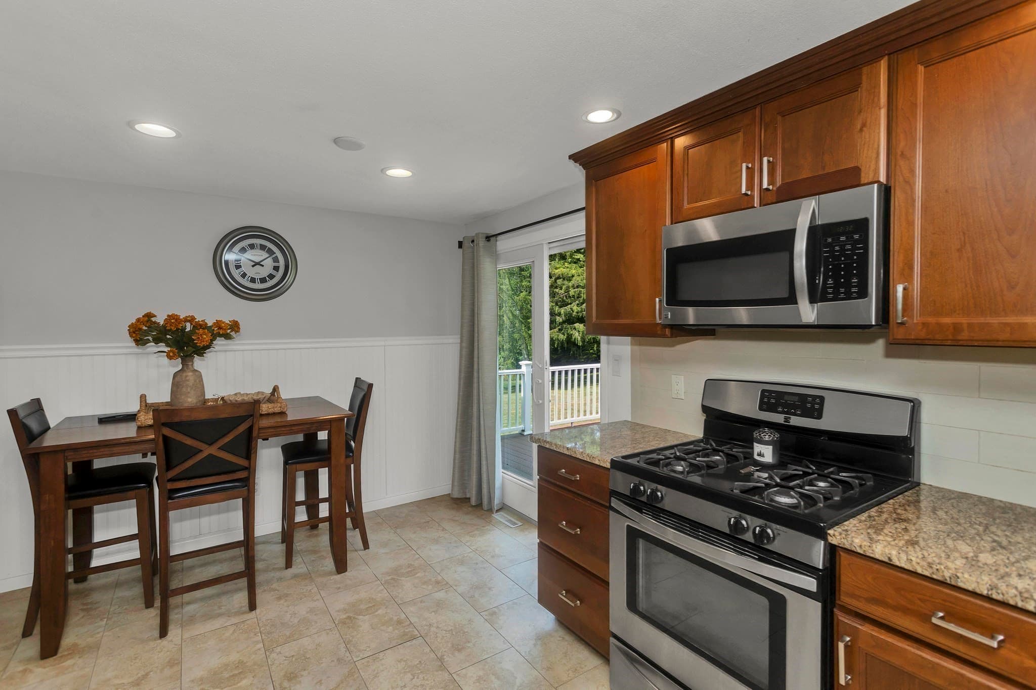 Single Family Residence at 14 Echo Valley Dr, Hampden MA 01036, Hampden, photo 12 of 42