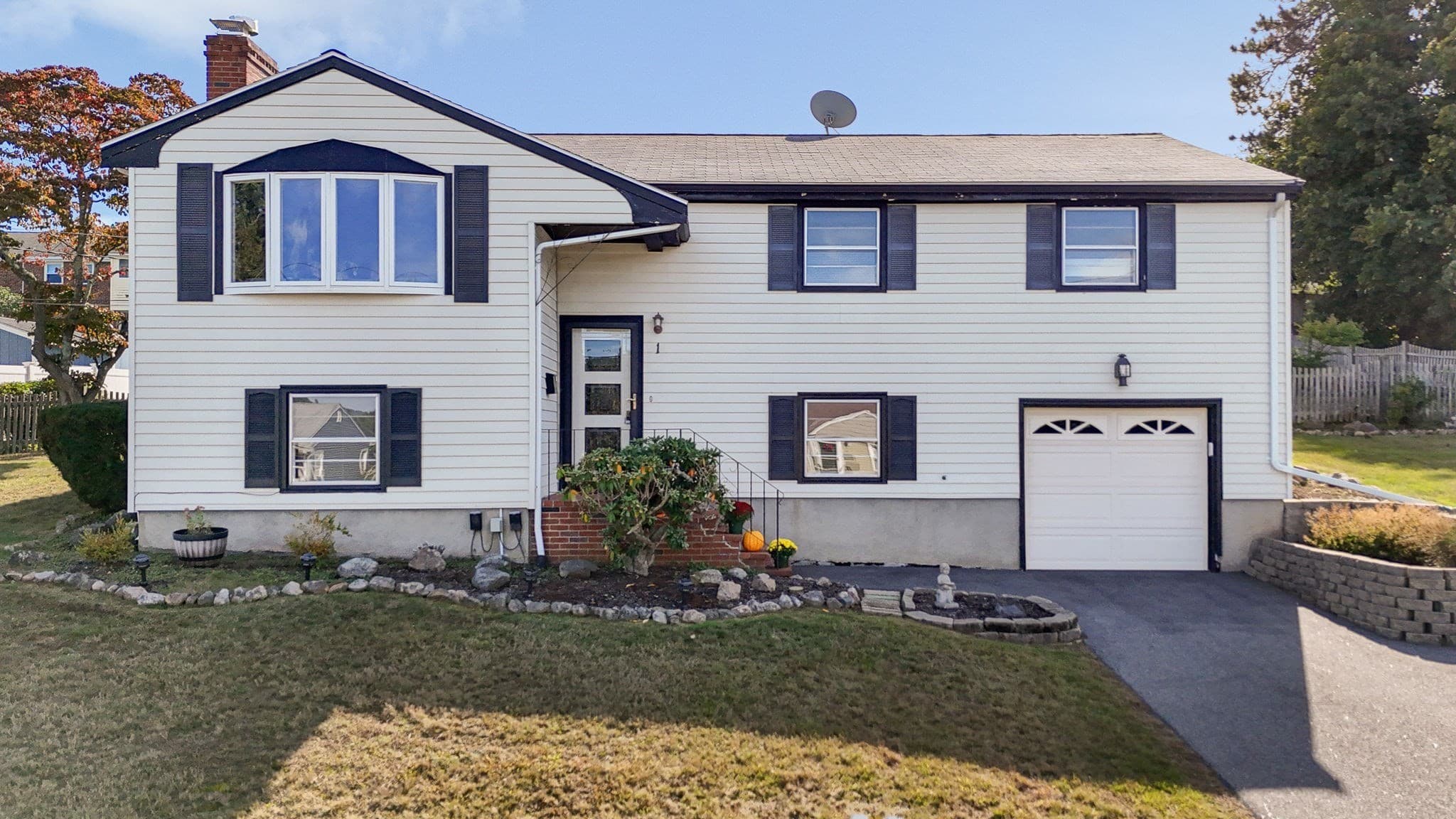 1 George Avenue, Peabody MA 01960