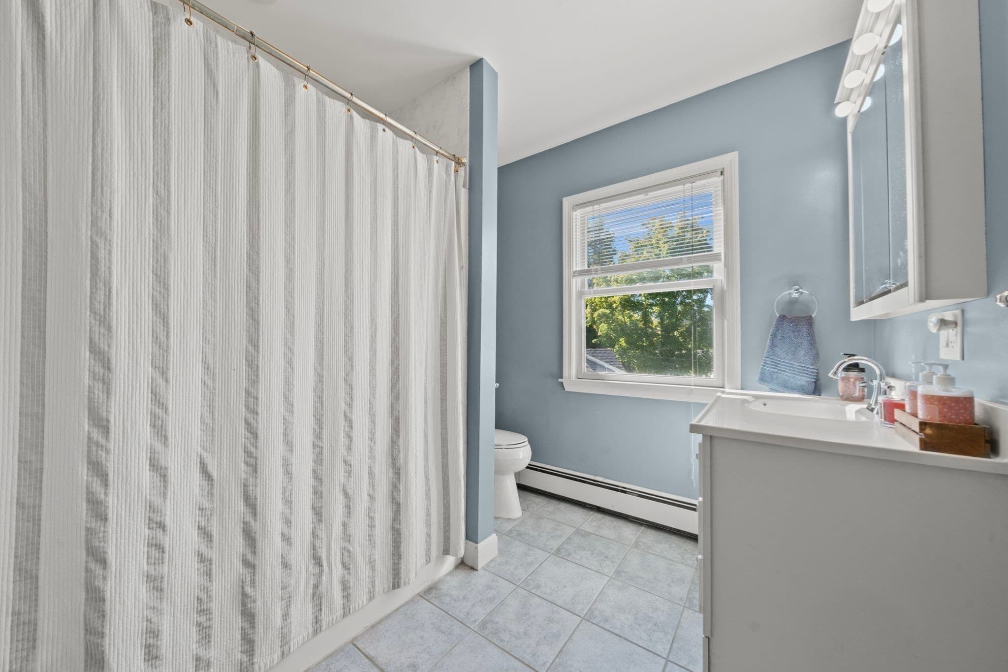 Single Family Residence at 11 Pilgrim Rd, Woburn MA 01801, Woburn, photo 24 of 34