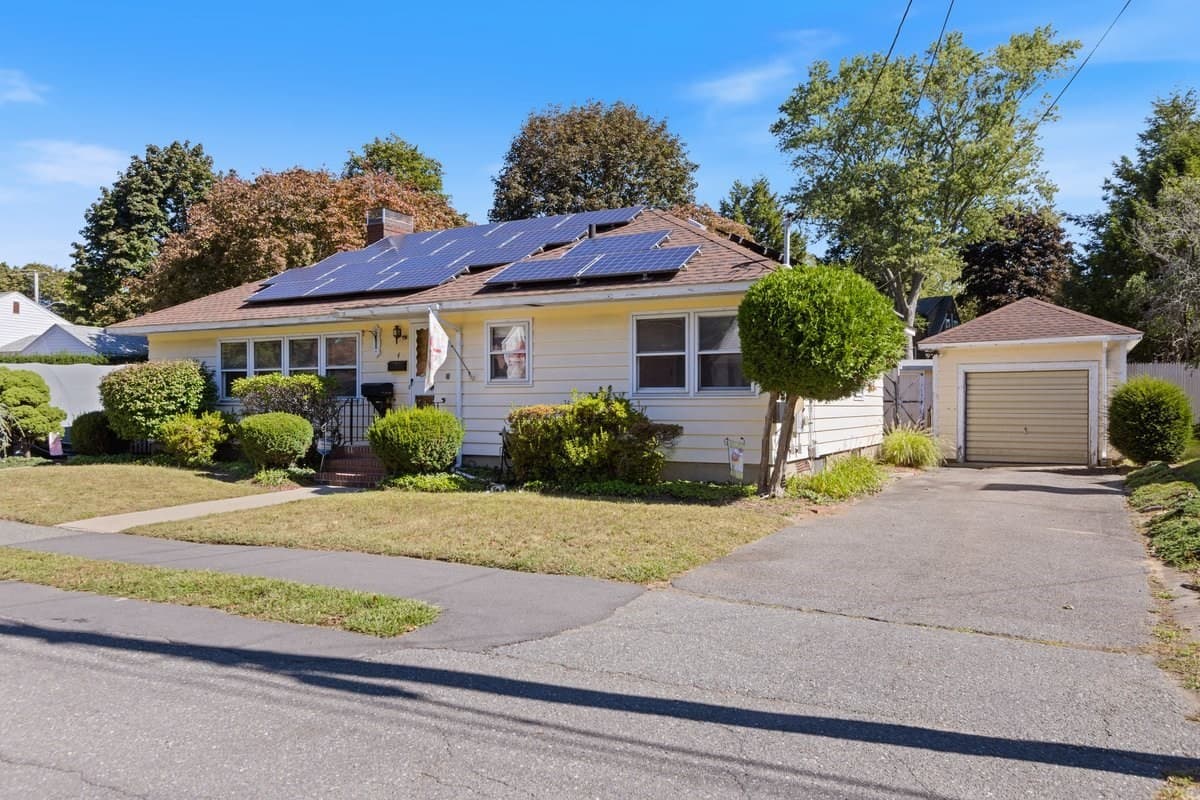 4 Oakhurst Rd, Beverly MA 01915