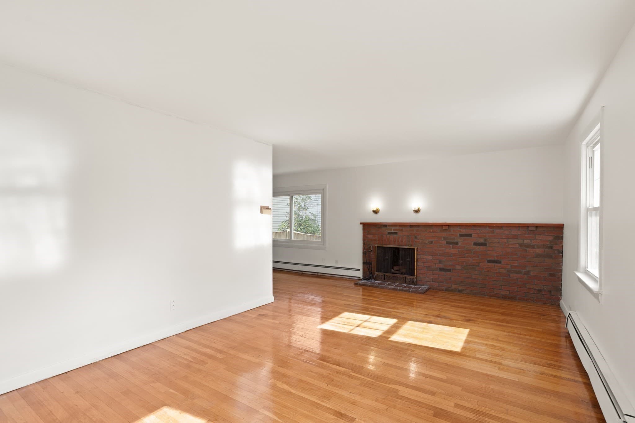 Single Family Residence at 21 Goldsmith Ave, Beverly MA 01915, Beverly, photo 3 of 37
