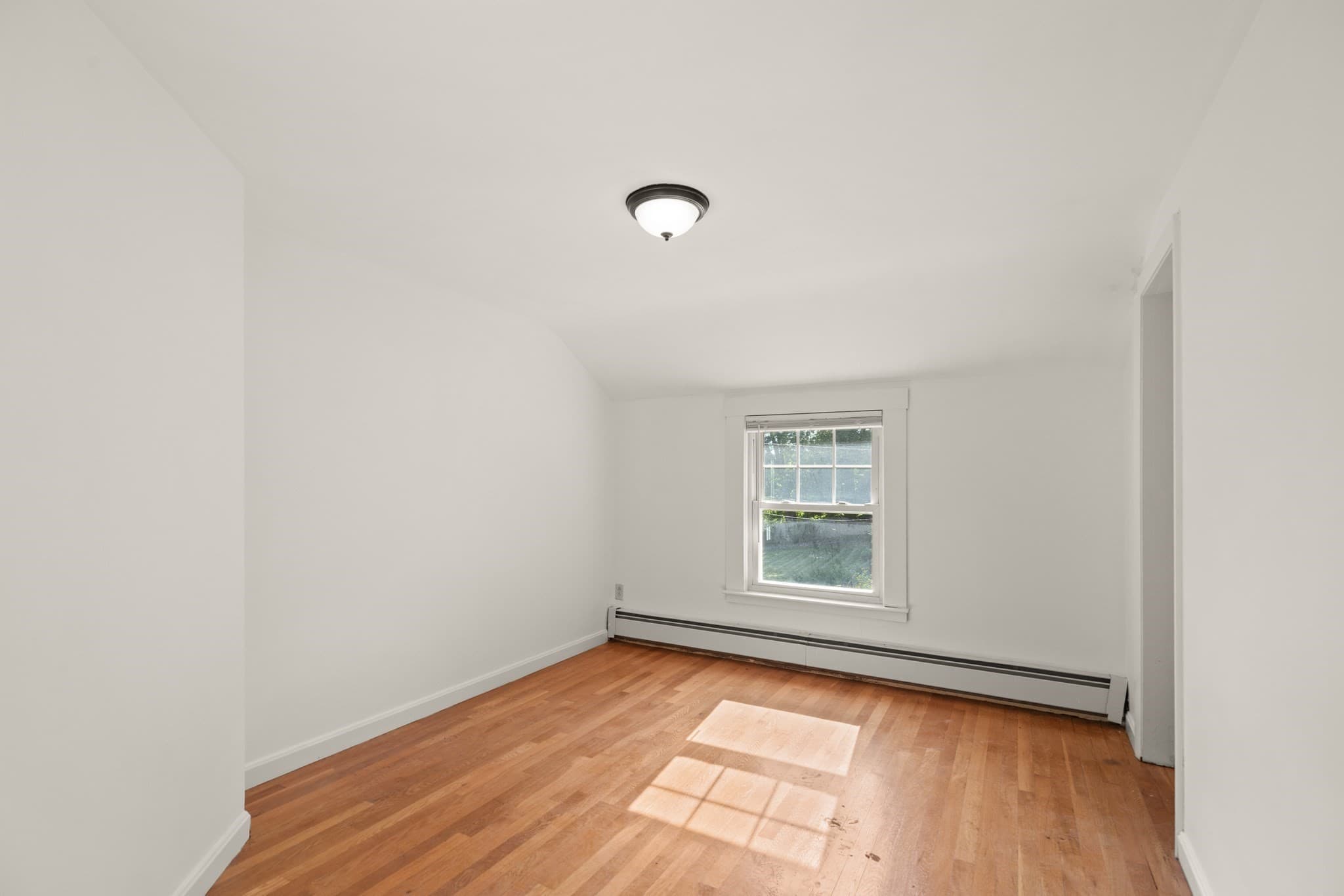 Single Family Residence at 21 Goldsmith Ave, Beverly MA 01915, Beverly, photo 24 of 37