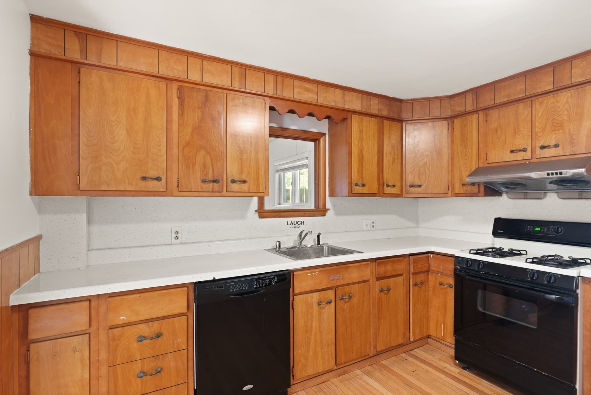 Single Family Residence at 21 Goldsmith Ave, Beverly MA 01915, Beverly, photo 10 of 37