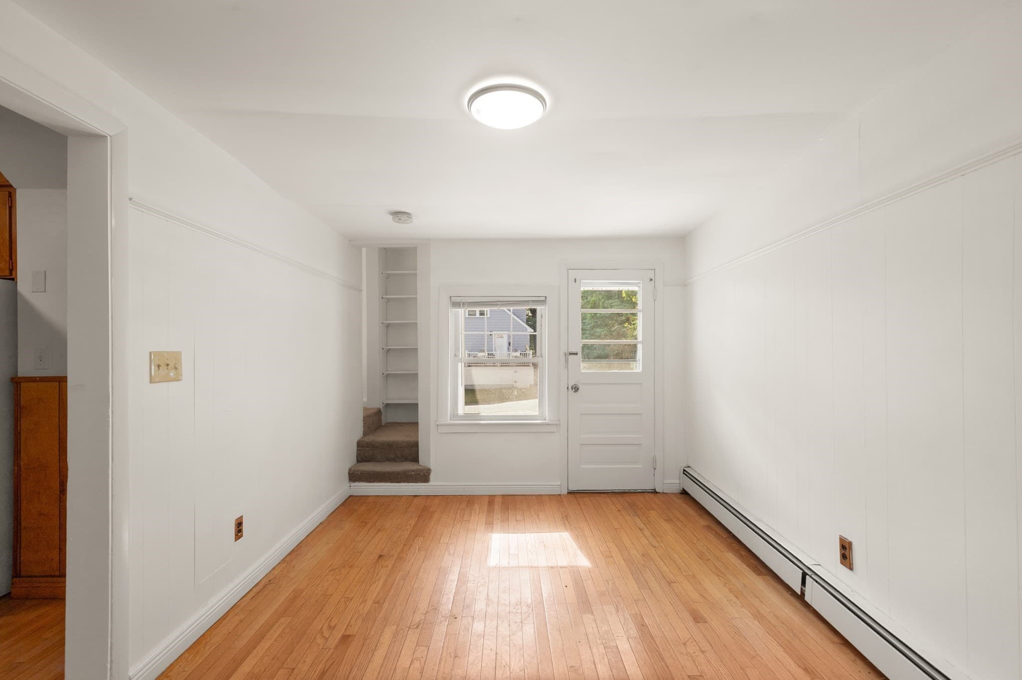 Single Family Residence at 21 Goldsmith Ave, Beverly MA 01915, Beverly, photo 14 of 37