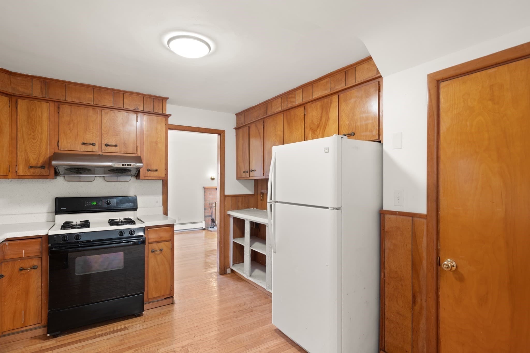 Single Family Residence at 21 Goldsmith Ave, Beverly MA 01915, Beverly, photo 11 of 37