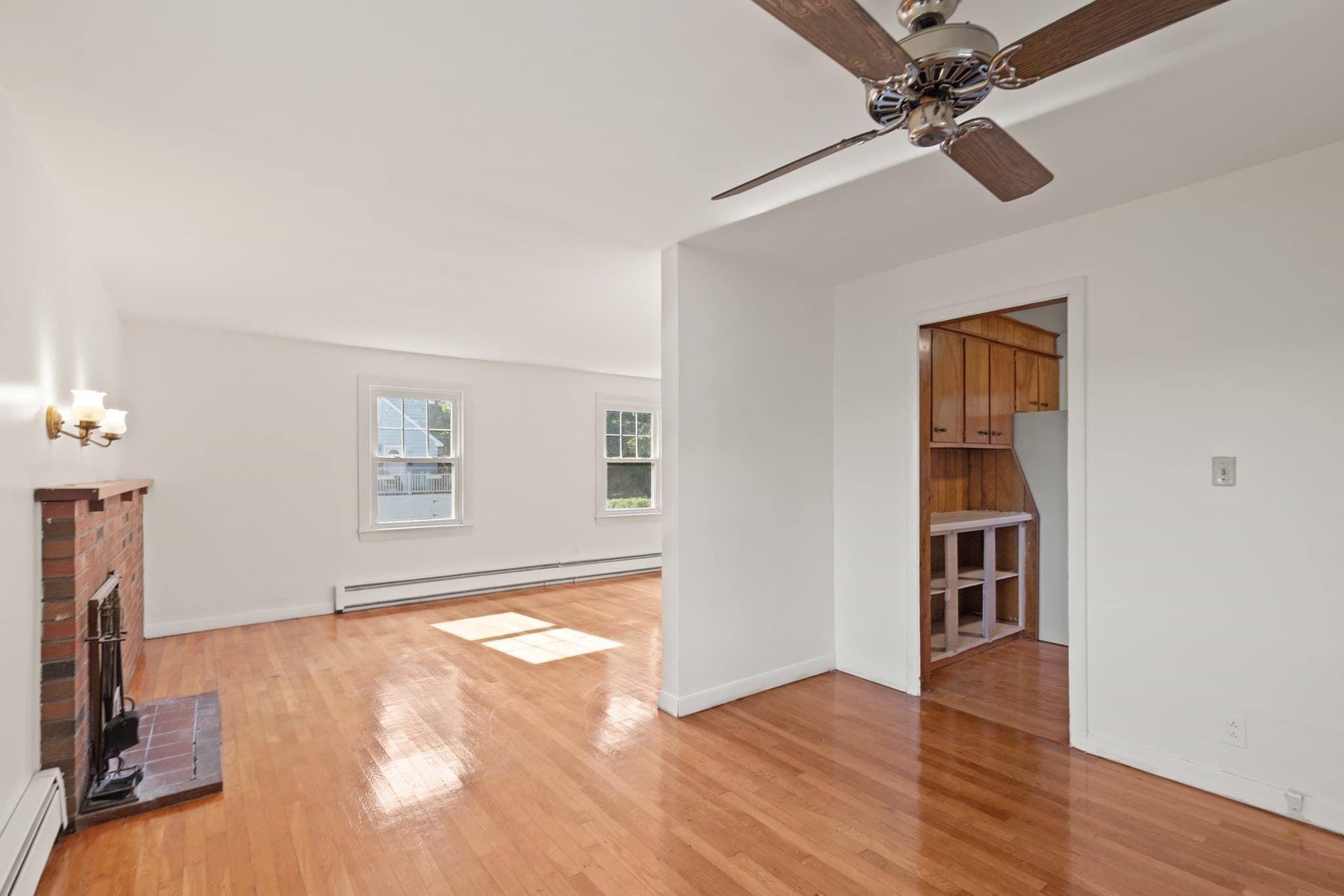 Single Family Residence at 21 Goldsmith Ave, Beverly MA 01915, Beverly, photo 8 of 37