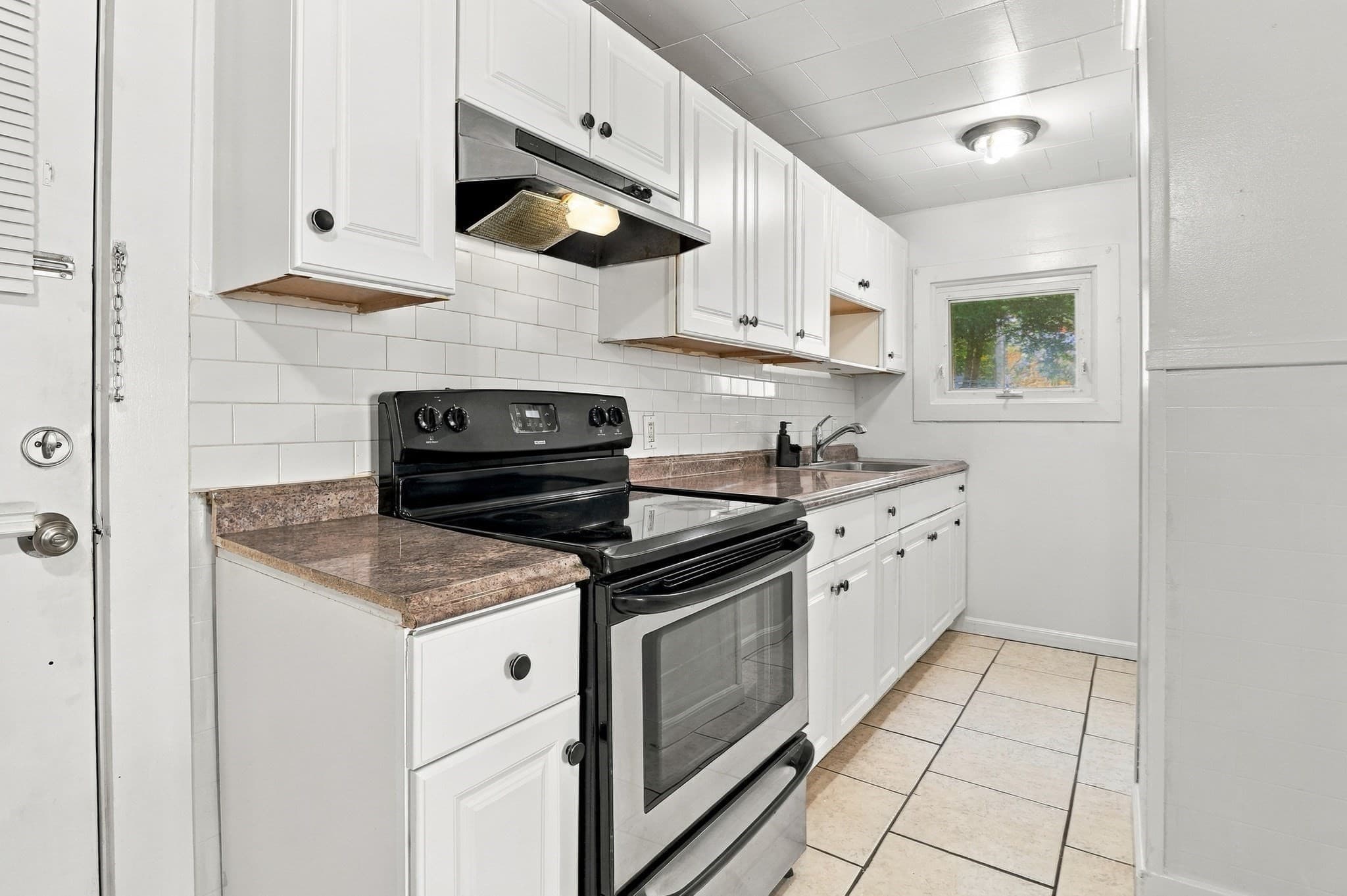 Single Family Residence at 99 Crystal Street, Southbridge MA 01550, Southbridge, photo 9 of 31