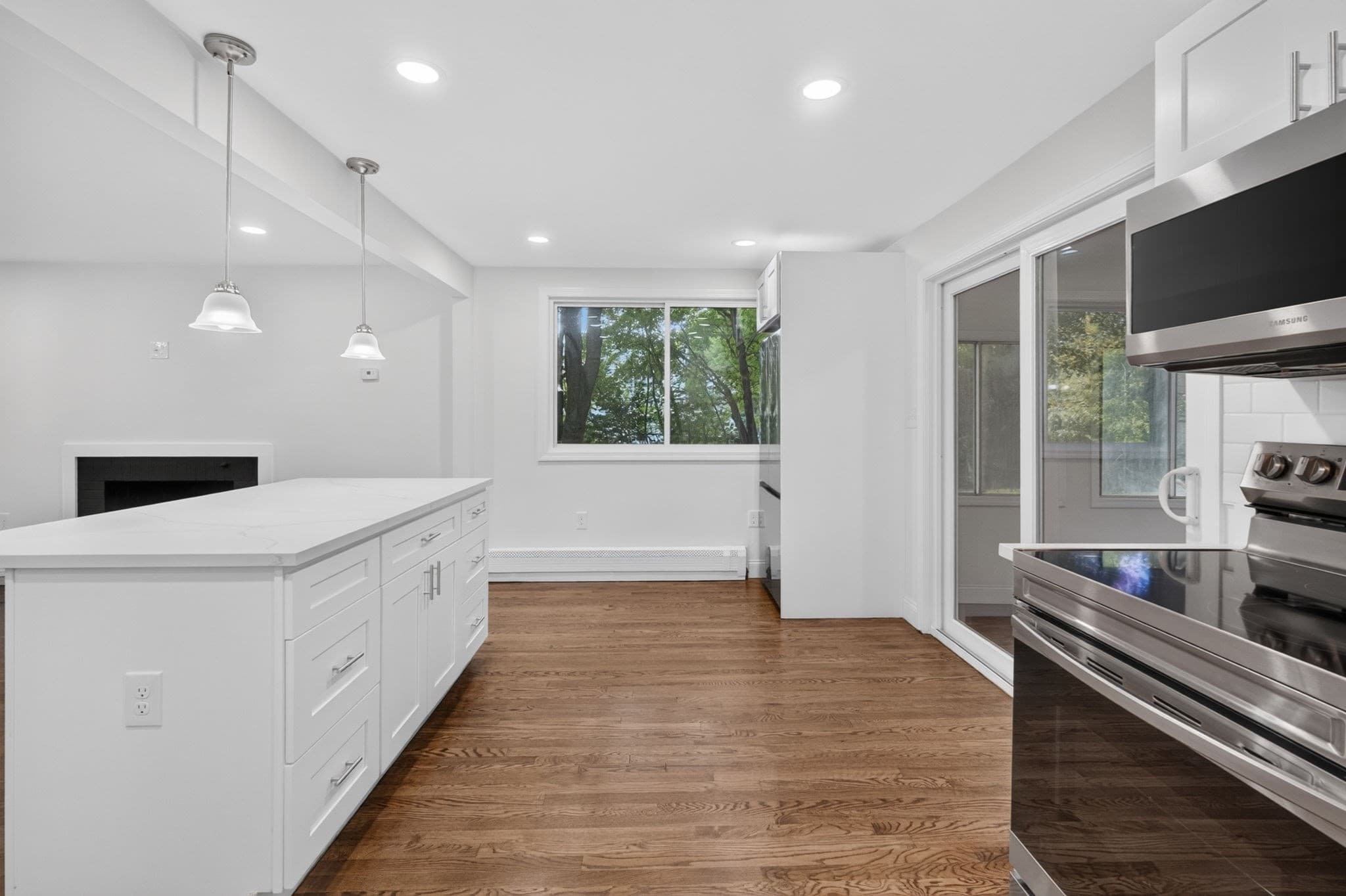 Single Family Residence at 251 Winn St, Burlington MA 01803, Burlington, photo 9 of 42
