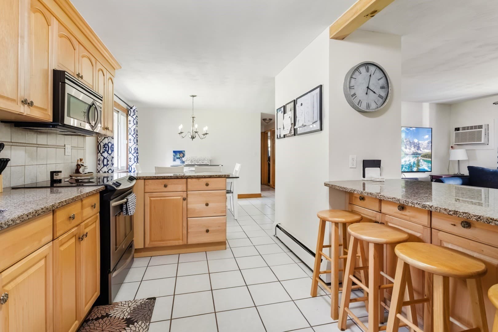 Single Family Residence at 19 Amherst Road, Beverly MA 01915, Beverly, photo 5 of 33