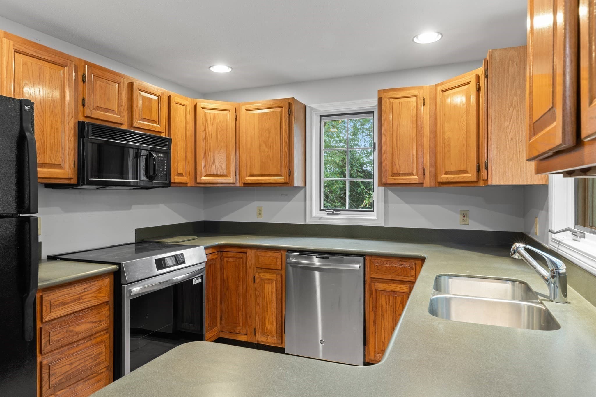 Condominium at 8 Patriots Lndg # 8, Essex MA 01929, Essex, photo 13 of 42