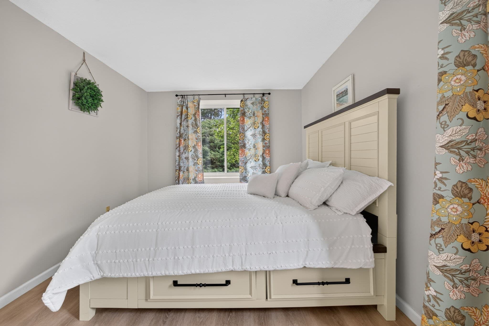 Condominium at 61 Wright # 105, Stoneham MA 02180, Stoneham, photo 7 of 28