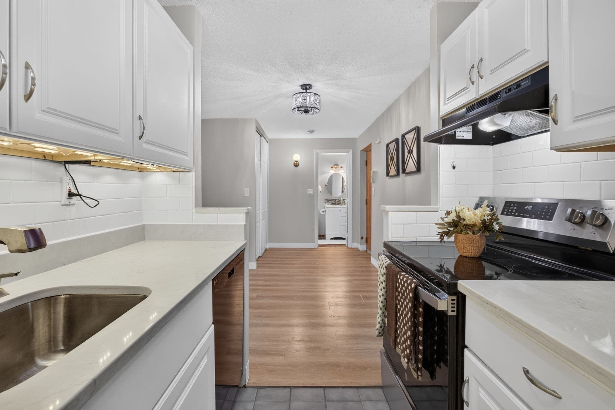 Condominium at 61 Wright # 105, Stoneham MA 02180, Stoneham, photo 24 of 28