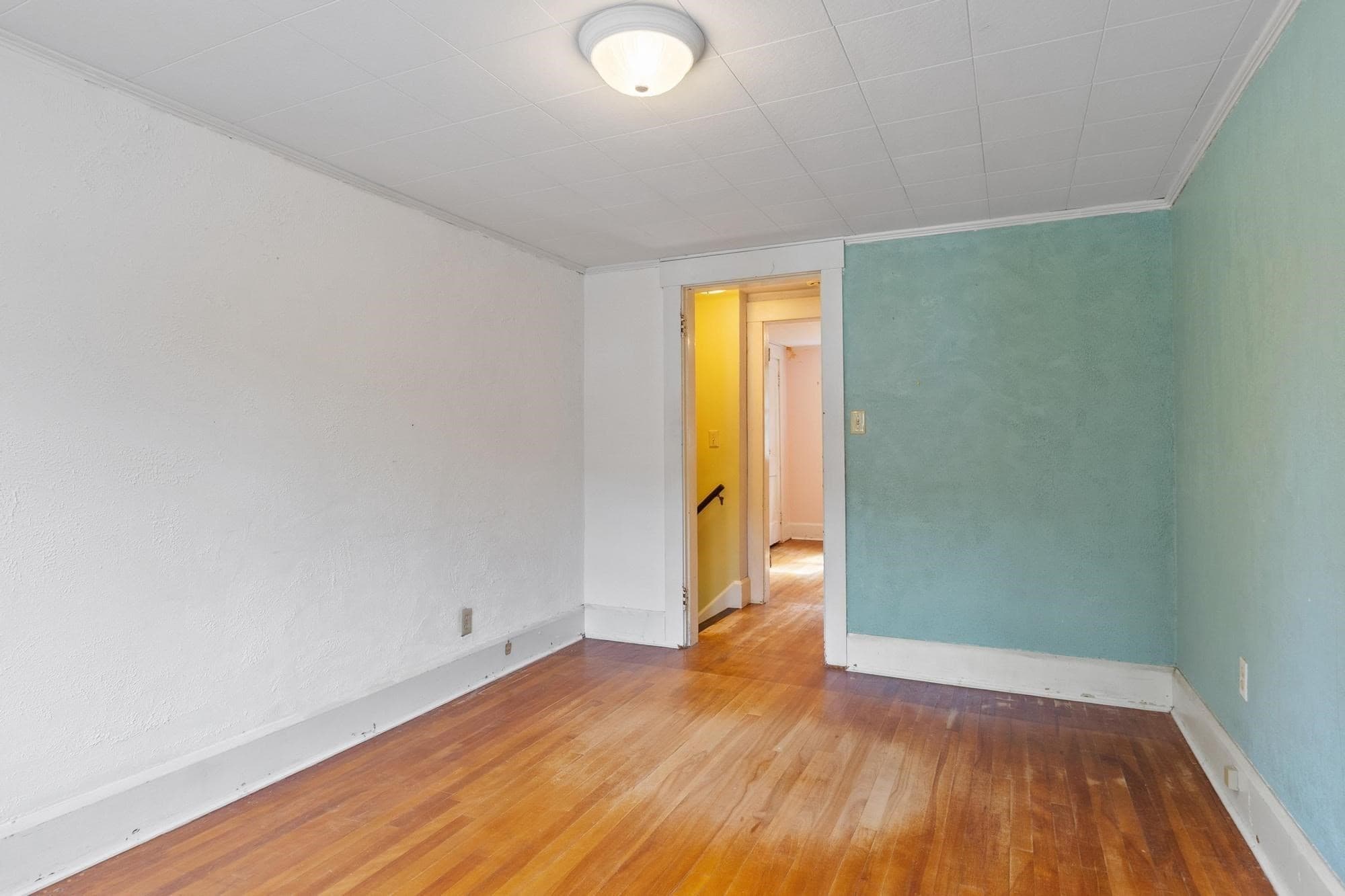 Single Family Residence at 323 Pearl St, Gardner MA 01440, Gardner, photo 23 of 32