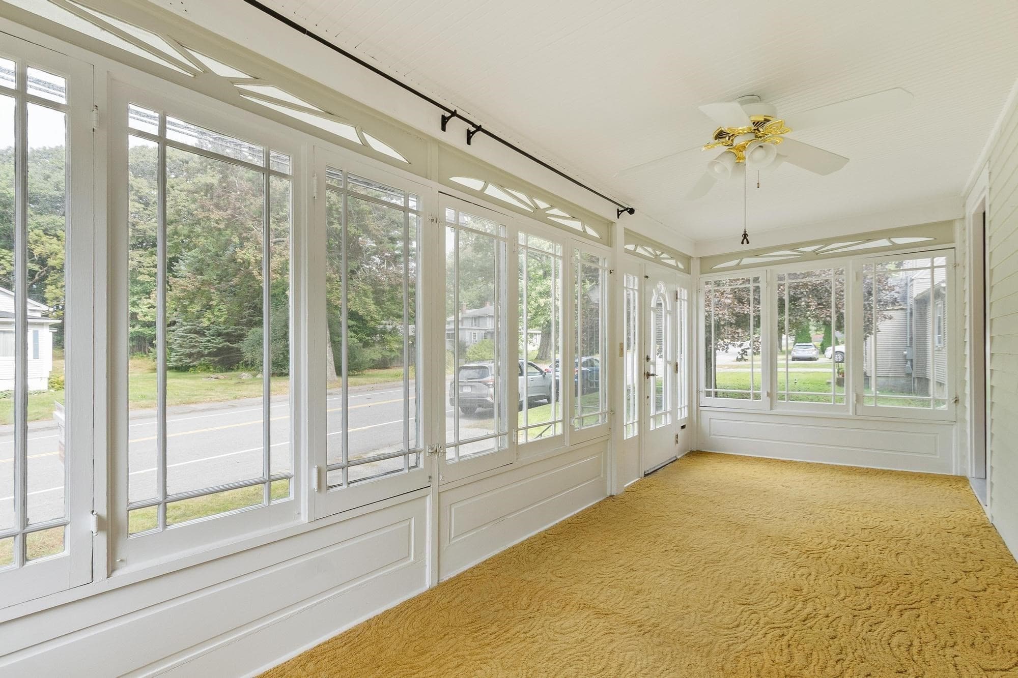 Single Family Residence at 323 Pearl St, Gardner MA 01440, Gardner, photo 5 of 32