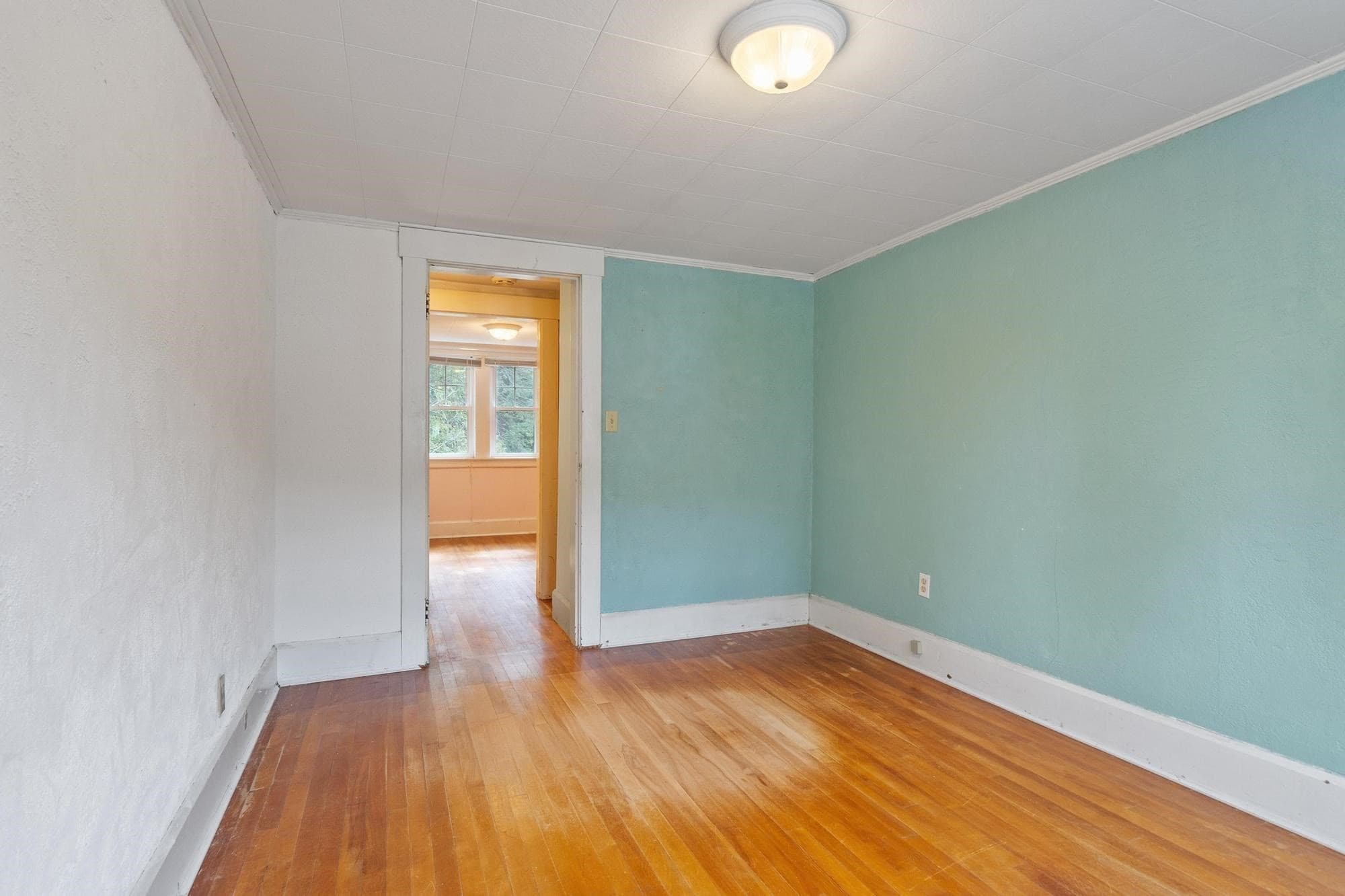 Single Family Residence at 323 Pearl St, Gardner MA 01440, Gardner, photo 24 of 32