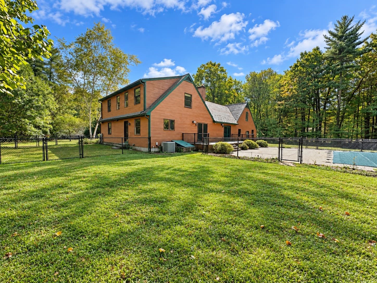 Single Family Residence at 36 Log Plain Rd, Greenfield MA 01301, Greenfield, photo 5 of 42