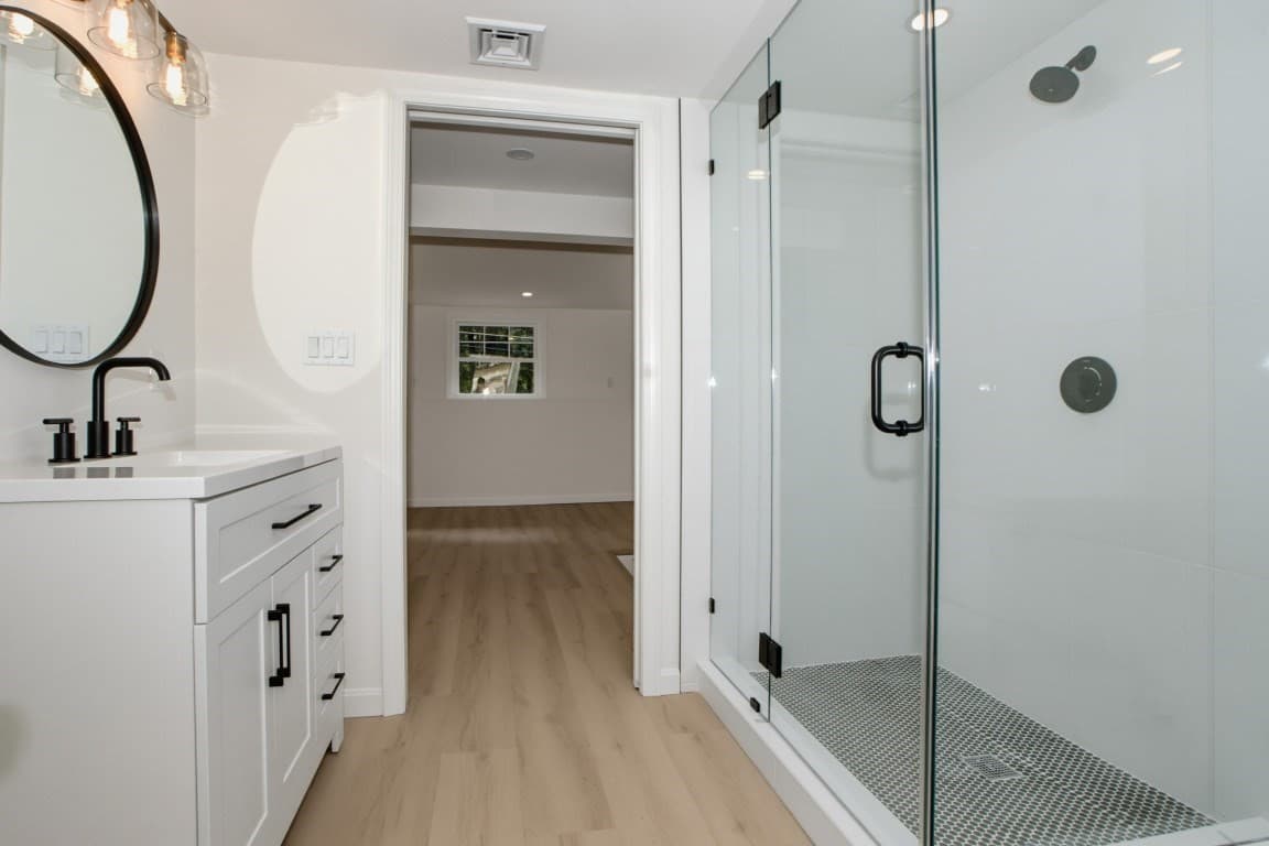 Single Family Residence at 33 Cheryl Ln, Holliston MA 01746, Holliston, photo 12 of 32