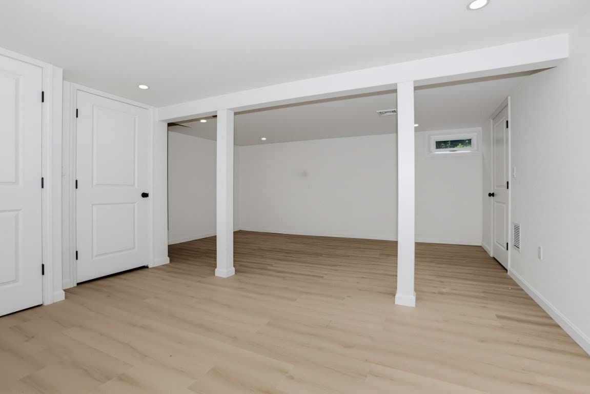 Single Family Residence at 33 Cheryl Ln, Holliston MA 01746, Holliston, photo 28 of 32