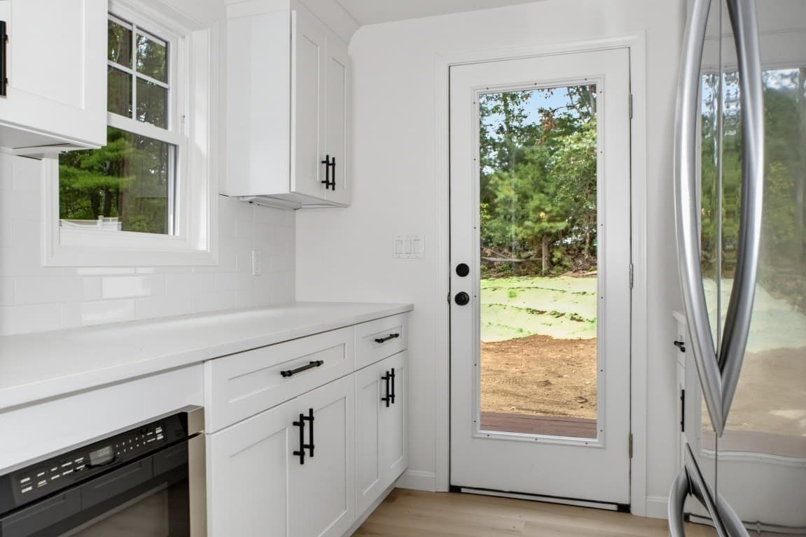 Single Family Residence at 33 Cheryl Ln, Holliston MA 01746, Holliston, photo 8 of 32