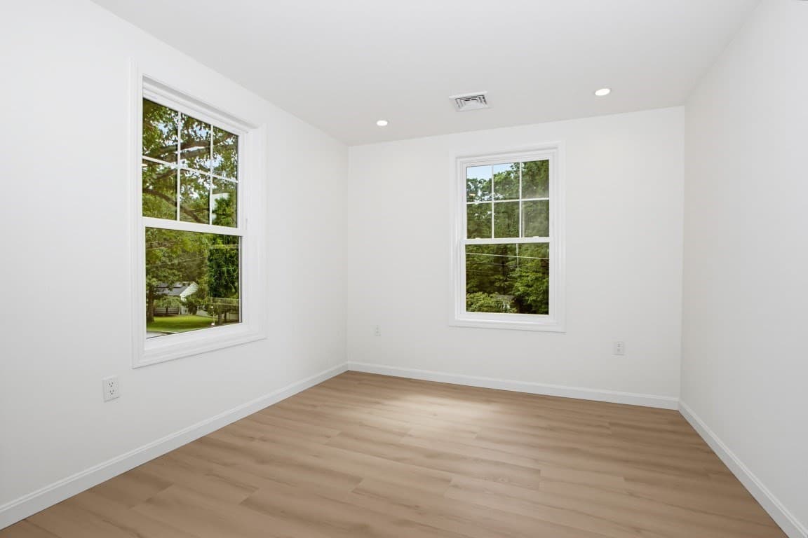 Single Family Residence at 33 Cheryl Ln, Holliston MA 01746, Holliston, photo 21 of 32