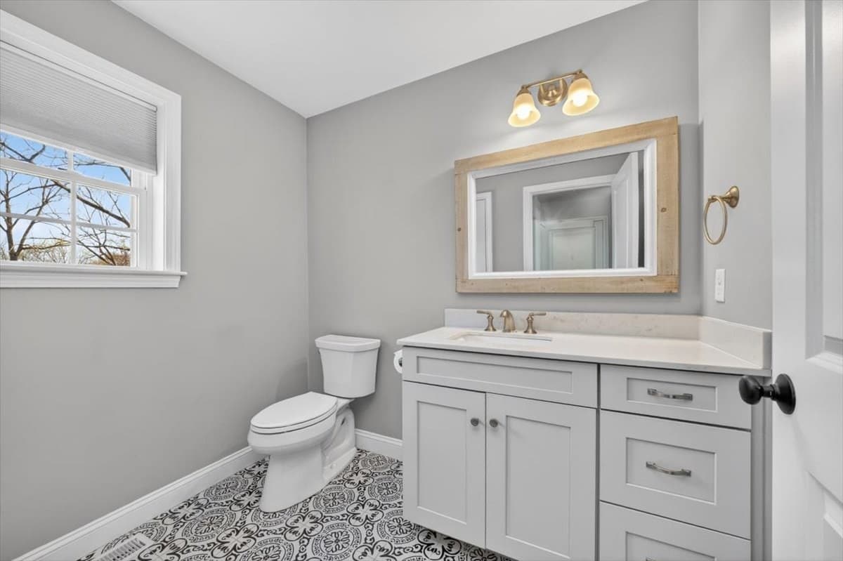 Single Family Residence at 143 Driftway, Scituate MA 02066, Scituate, photo 8 of 30