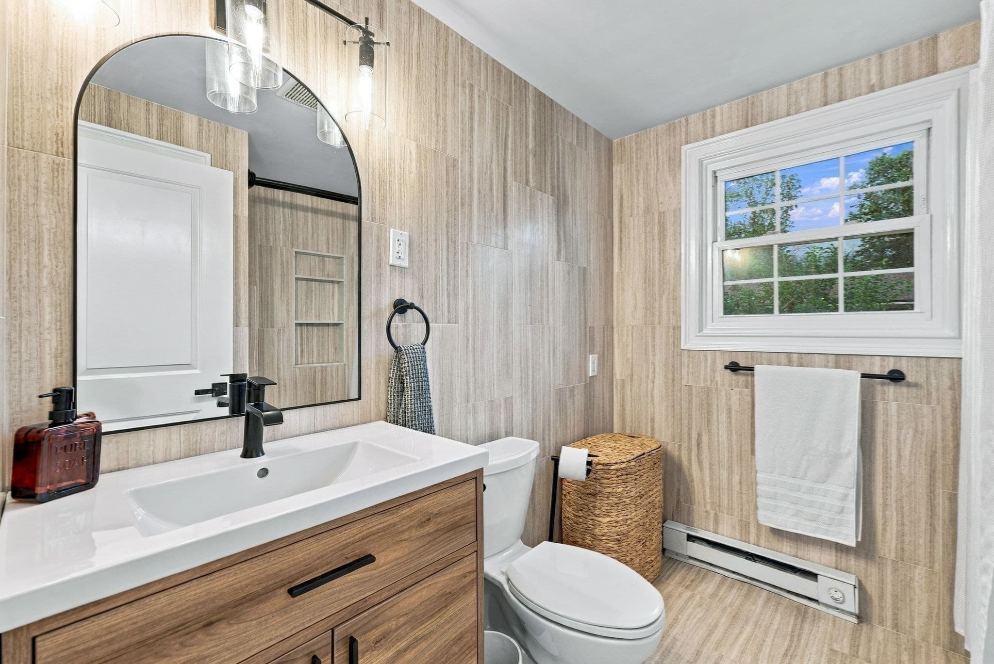 Condominium at 21 Orchard Ave # B, Haverhill MA 01830, Haverhill, photo 23 of 34