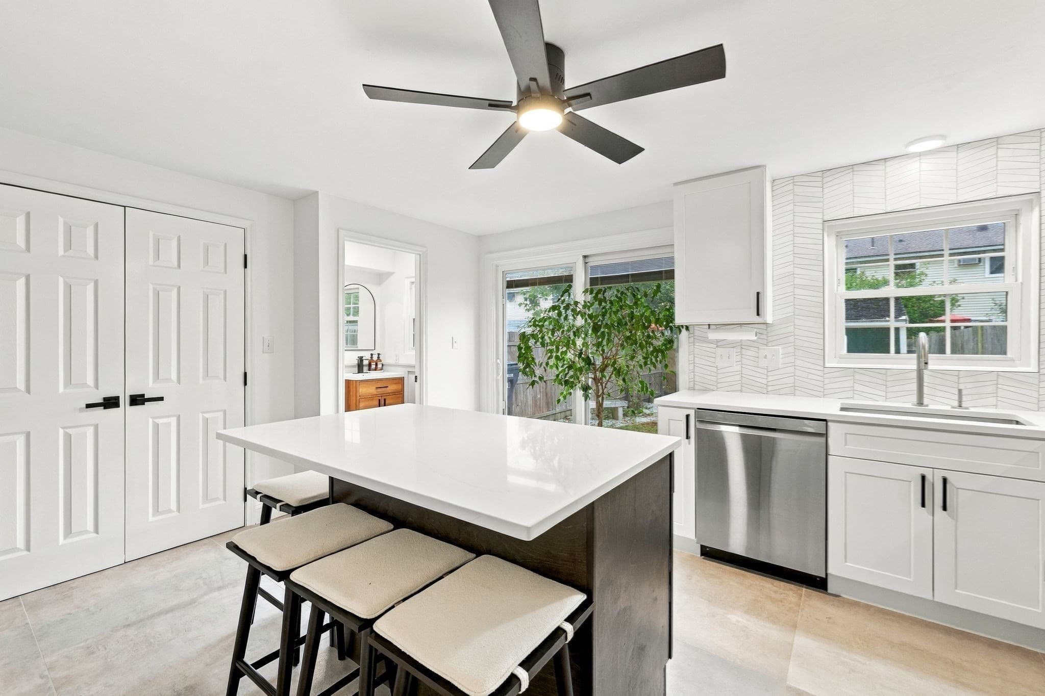 Condominium at 21 Orchard Ave # B, Haverhill MA 01830, Haverhill, photo 5 of 34