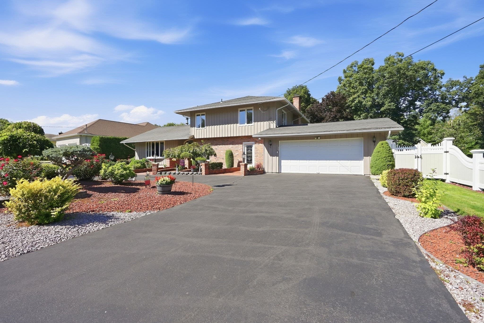 Single Family Residence at 105 Higher Brook Dr, Ludlow MA 01056, Ludlow, photo 42 of 42