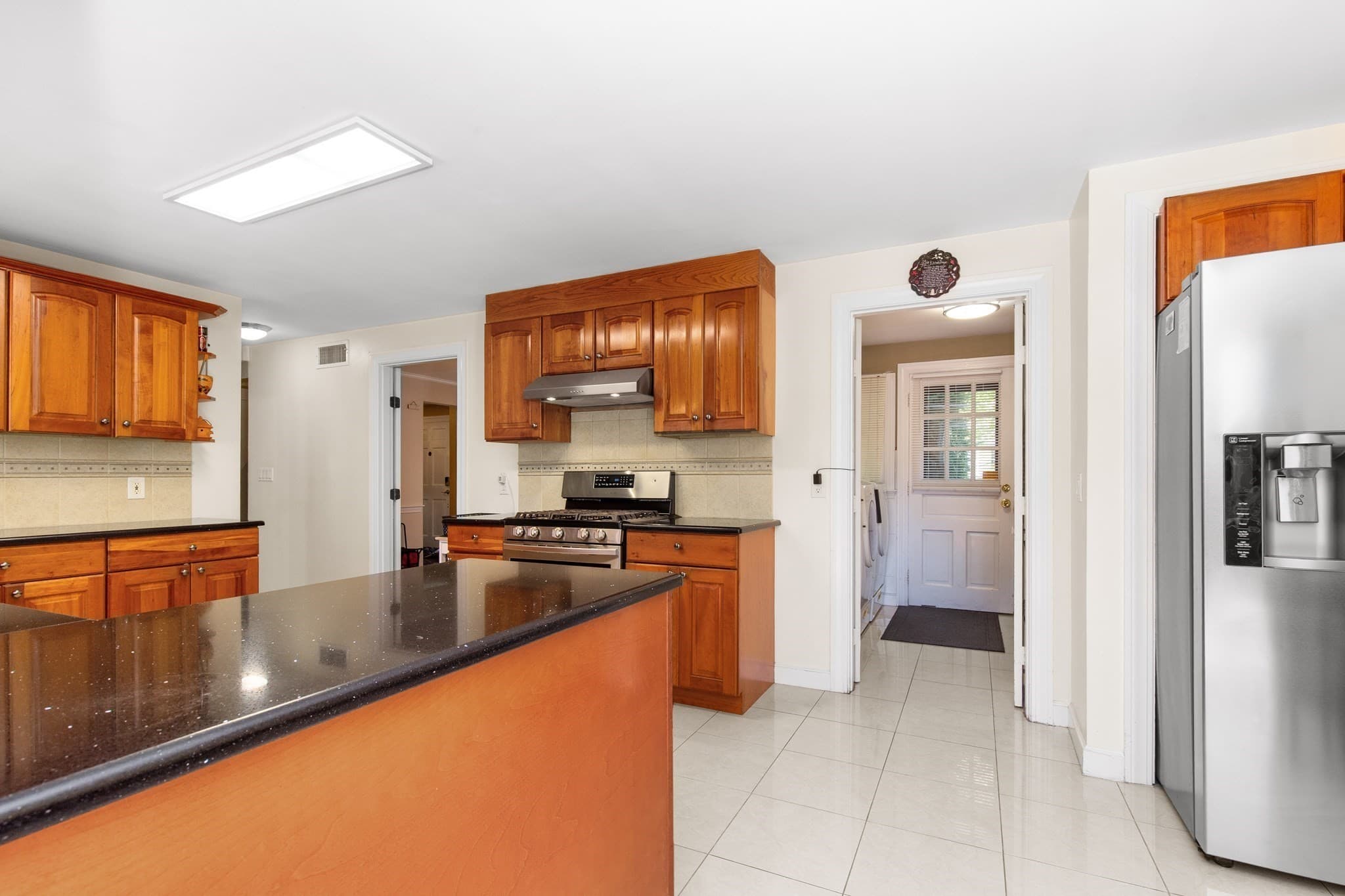 Single Family Residence at 159 Braemoor Rd, Brockton MA 02301, Brockton, photo 7 of 30