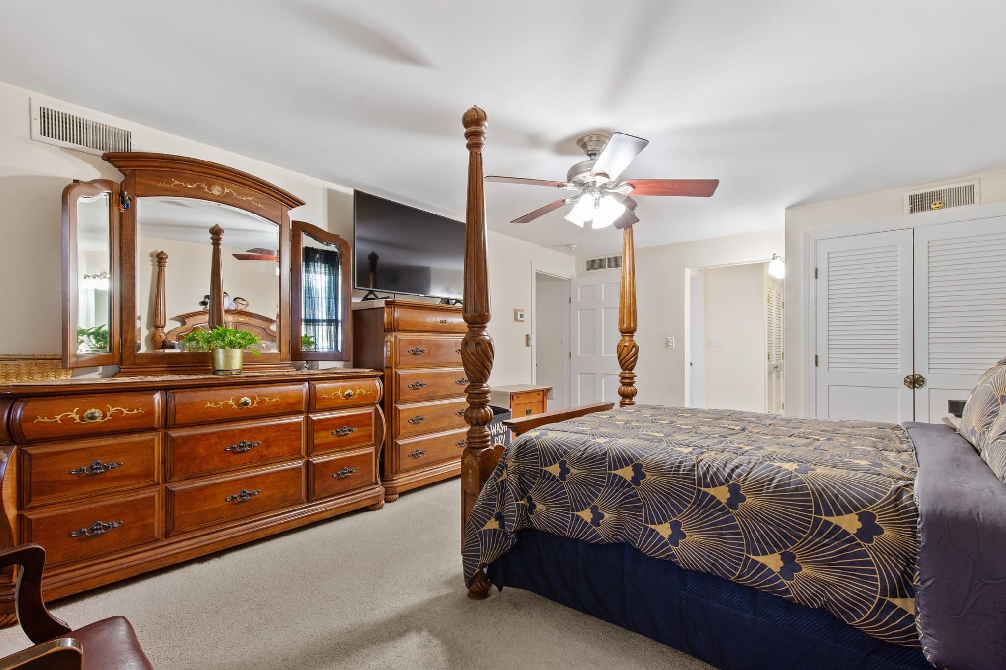 Single Family Residence at 159 Braemoor Rd, Brockton MA 02301, Brockton, photo 15 of 30