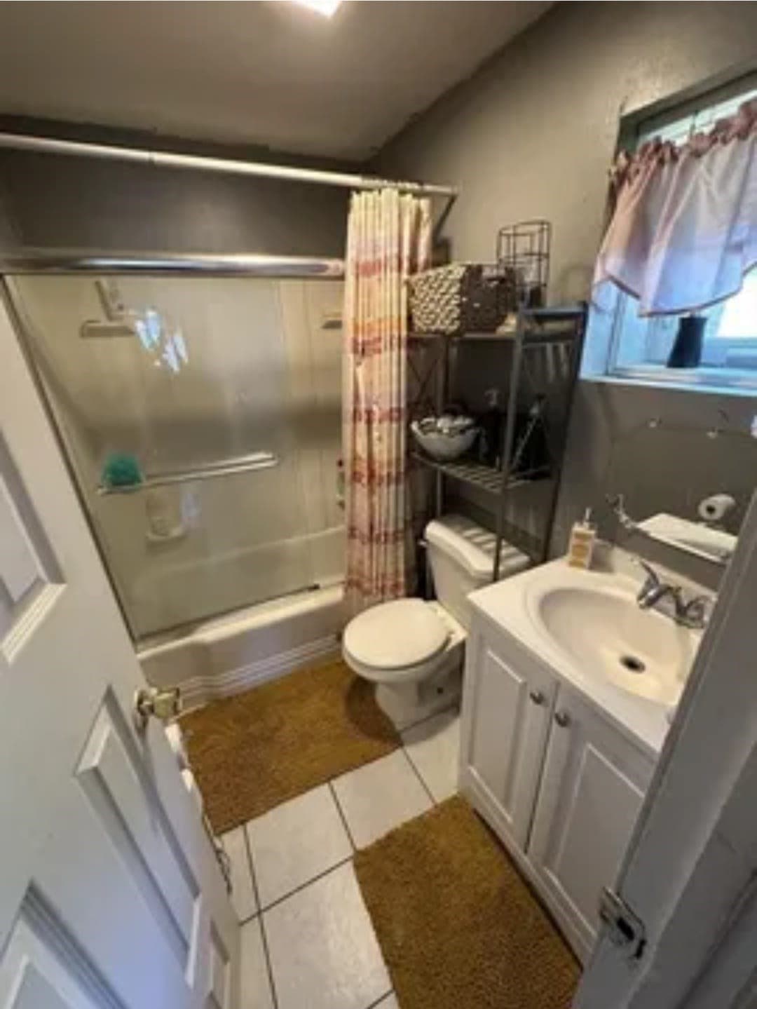 Condominium at 205 Bishop Dr # 205, Framingham MA 01702, Framingham, photo 10 of 12